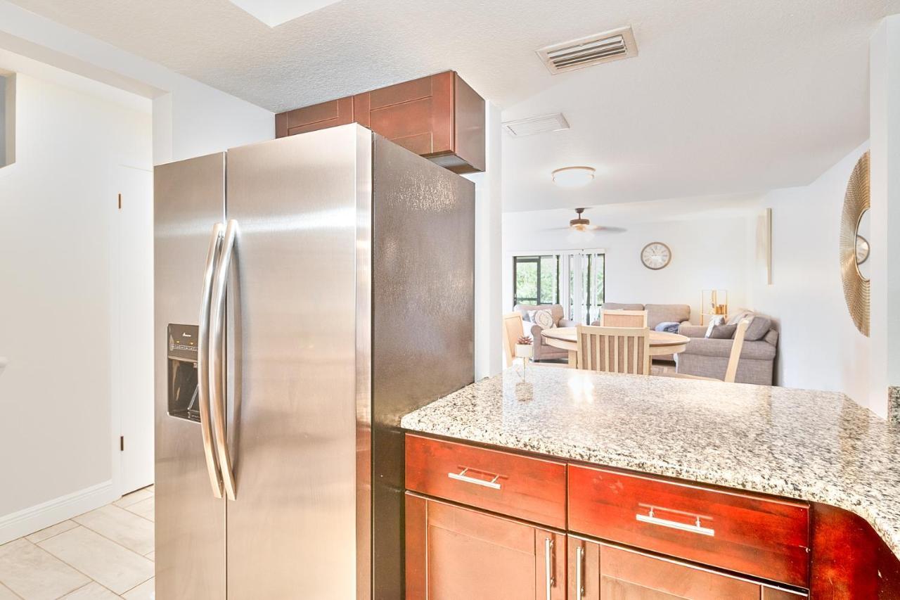South Tampa Retreat Fenced Yard, Top Location! エクステリア 写真